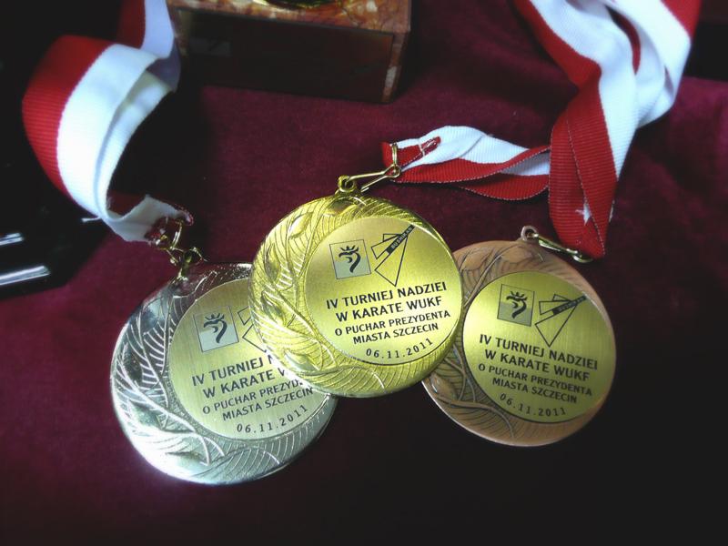 medale 